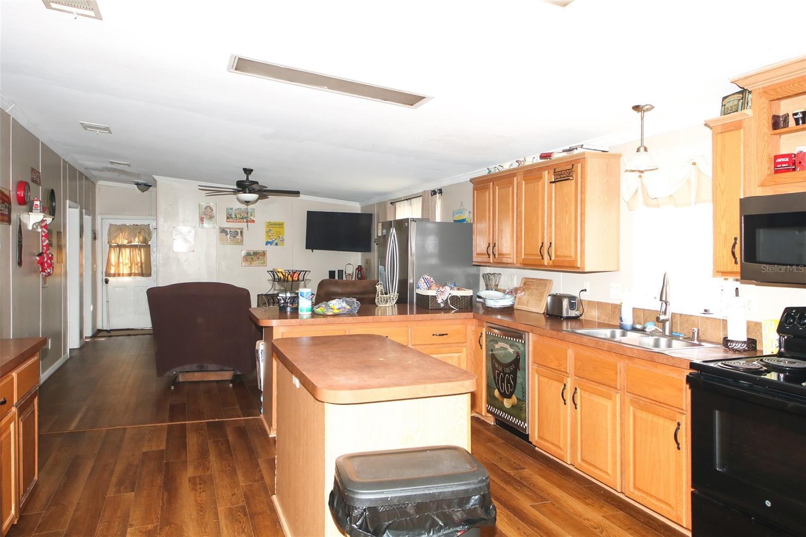 Image 27 of 52 For 6146 Heritage Drive