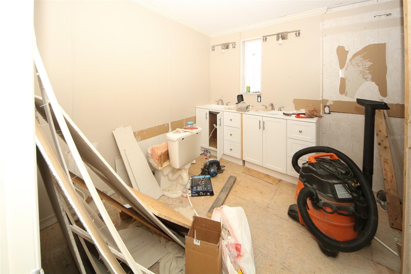 Image 43 of 52 For 6146 Heritage Drive