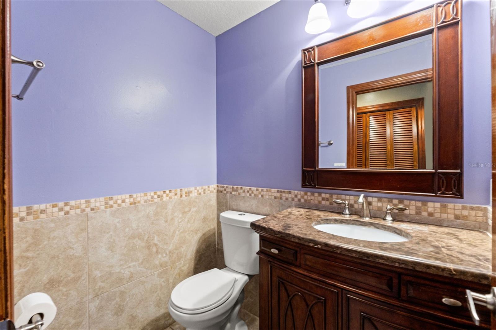 Listing photo id 9 for 1357 Dinsmore Court