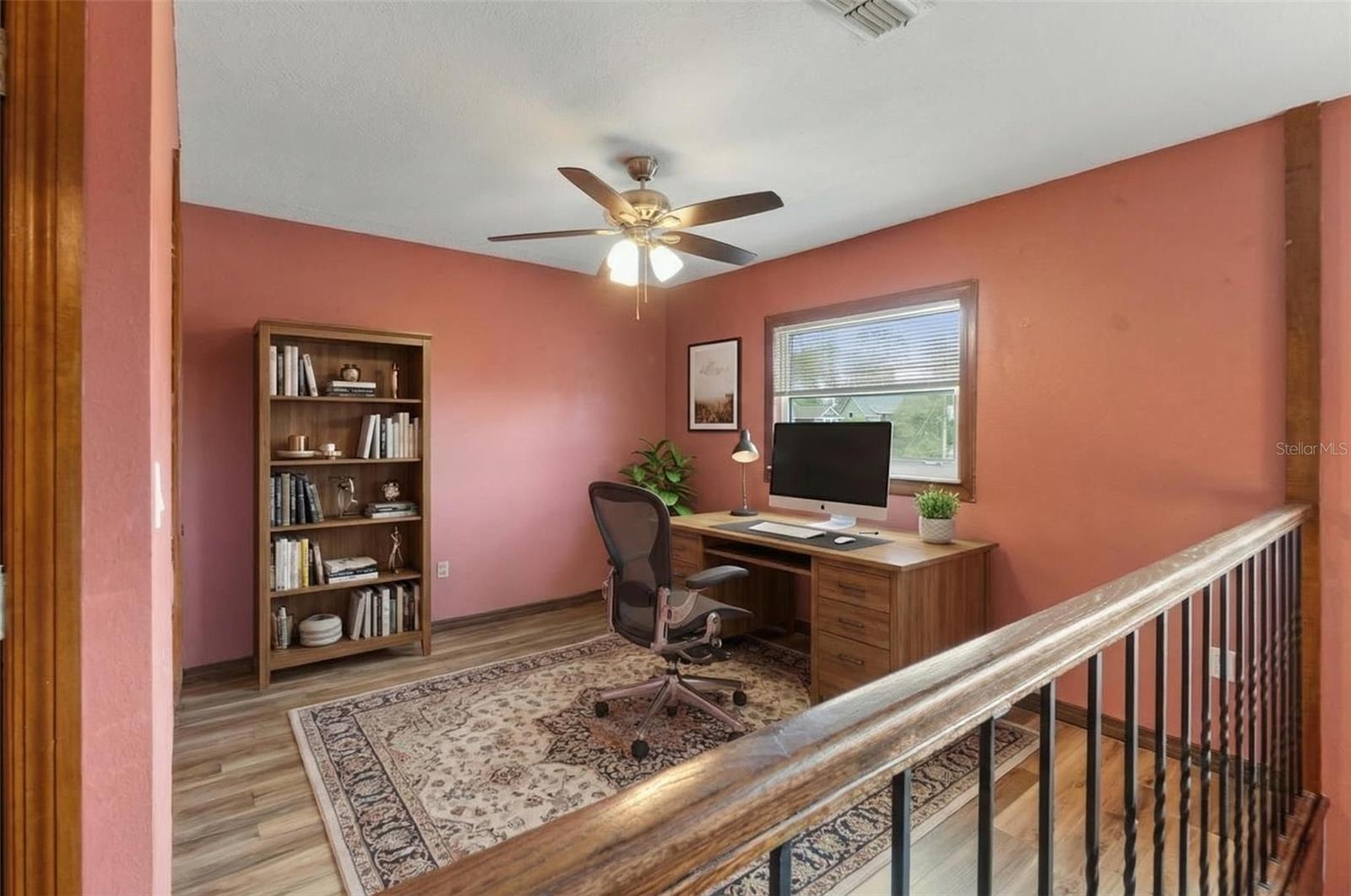 Listing photo id 17 for 1357 Dinsmore Court