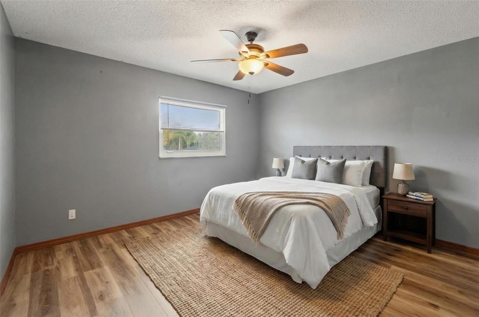 Listing photo id 21 for 1357 Dinsmore Court