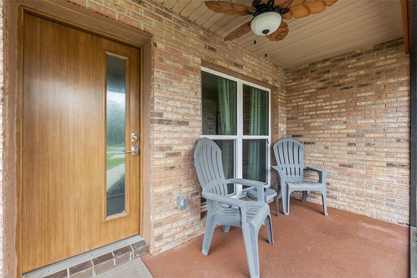 Listing photo id 27 for 1357 Dinsmore Court