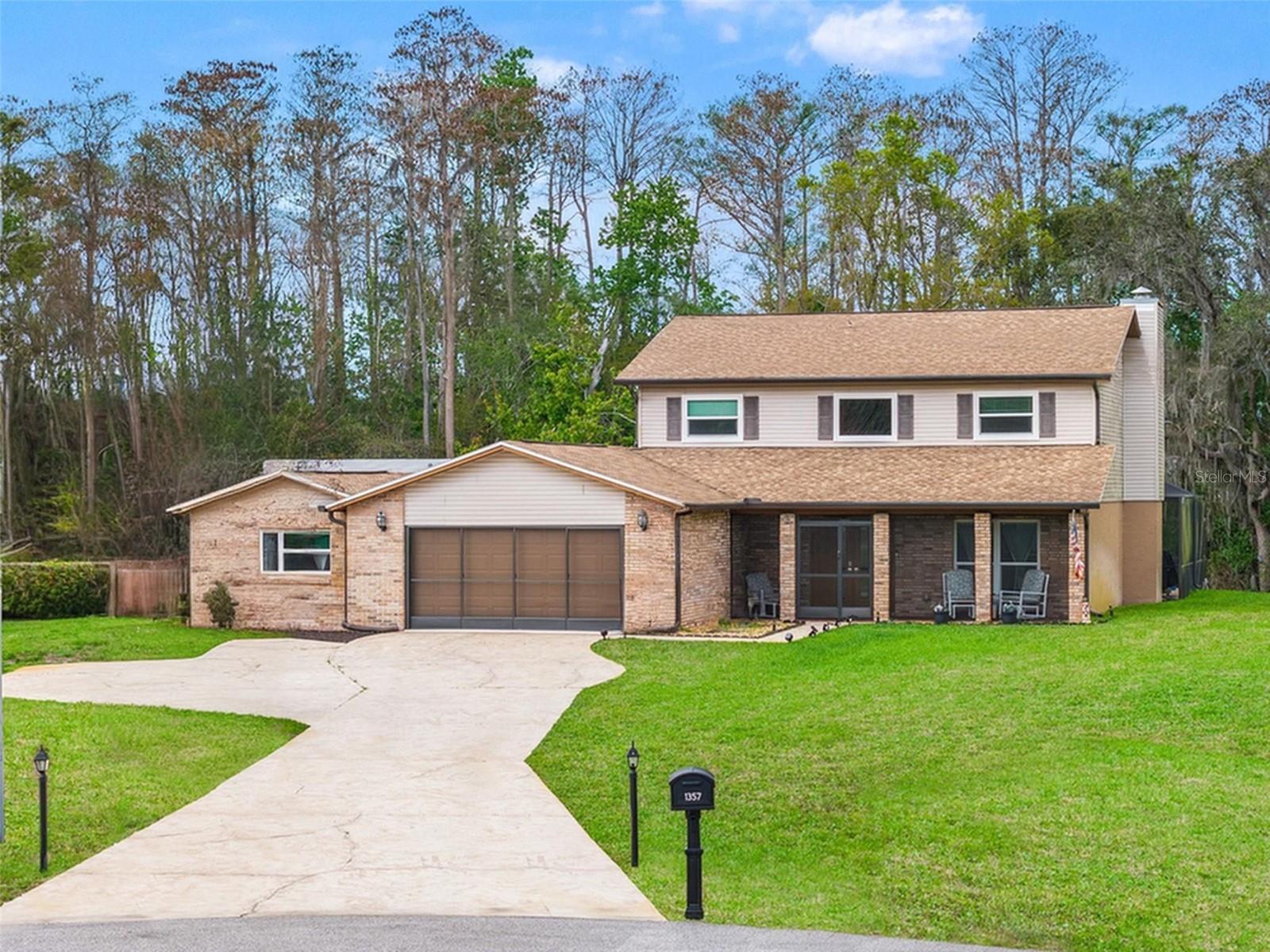 Listing photo id 1 for 1357 Dinsmore Court