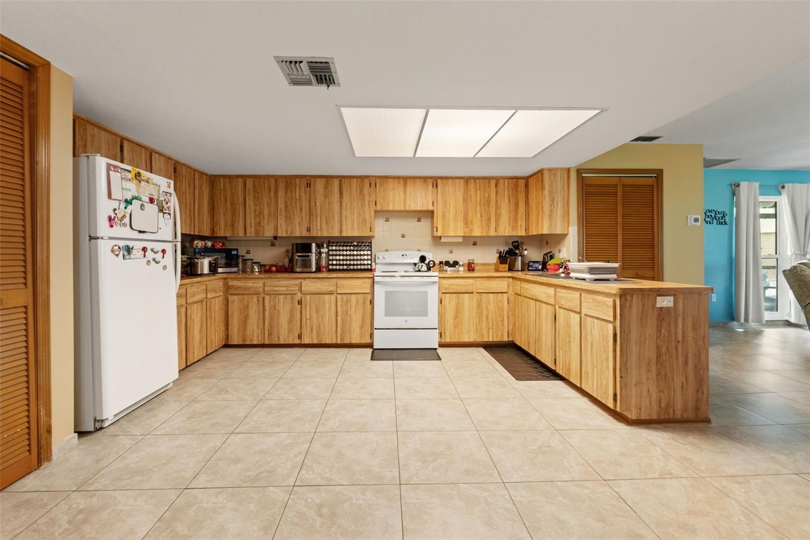 Listing photo id 30 for 1357 Dinsmore Court