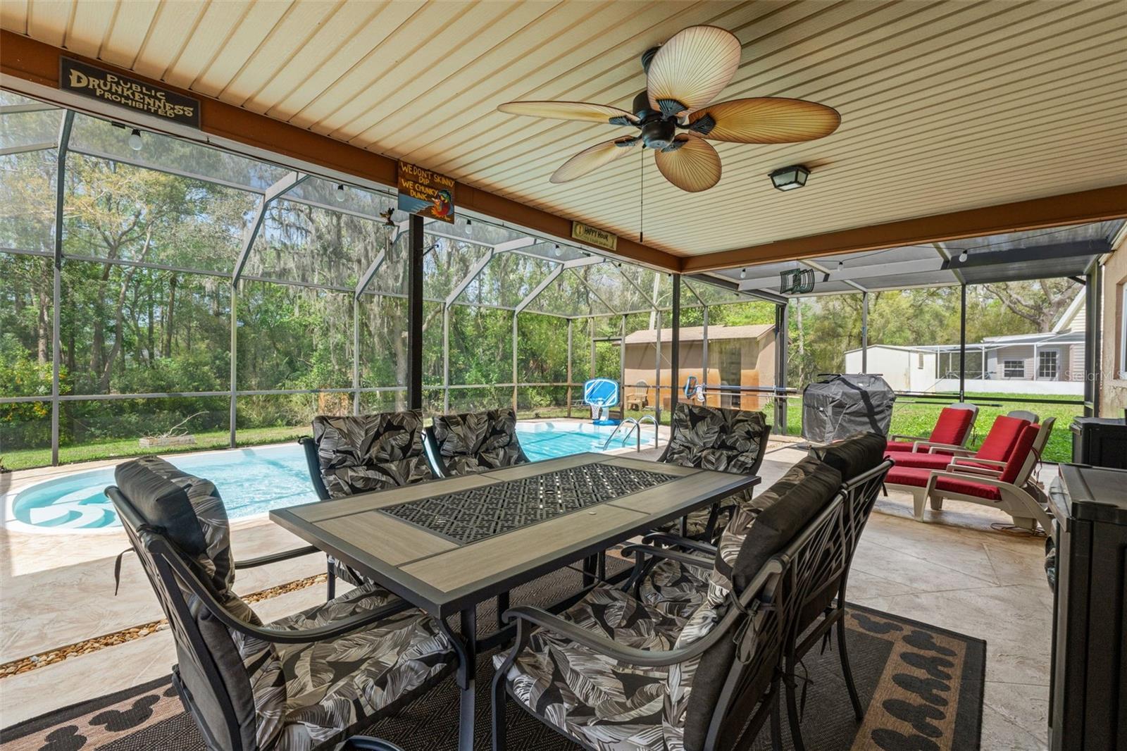 Listing photo id 39 for 1357 Dinsmore Court