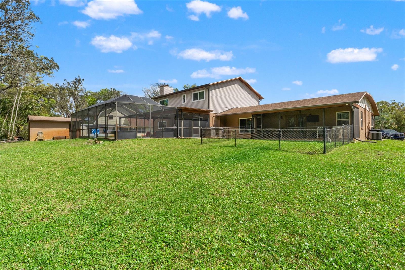 Listing photo id 44 for 1357 Dinsmore Court