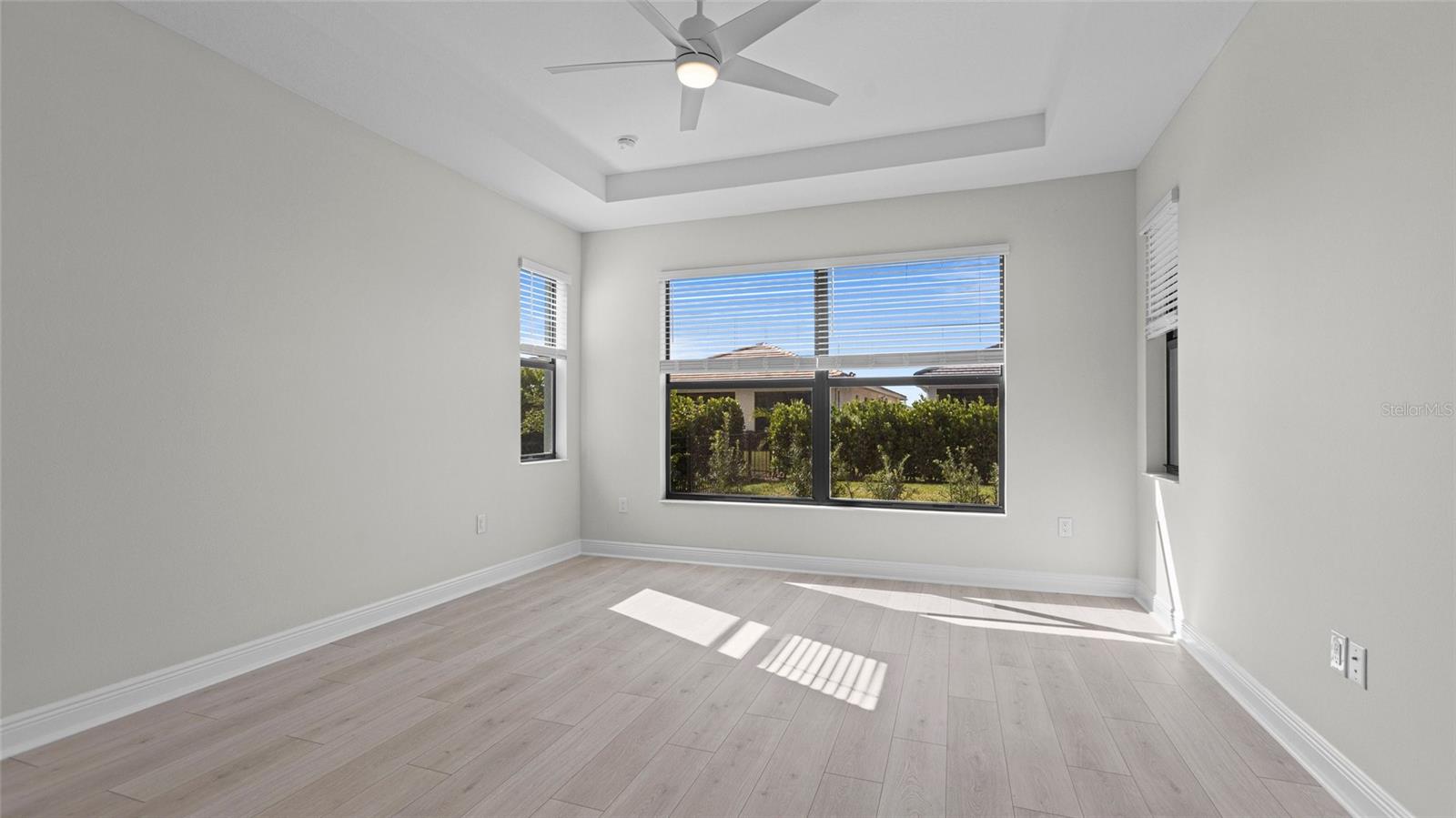 Image 11 of 61 For 18075 Cresswind Terrace