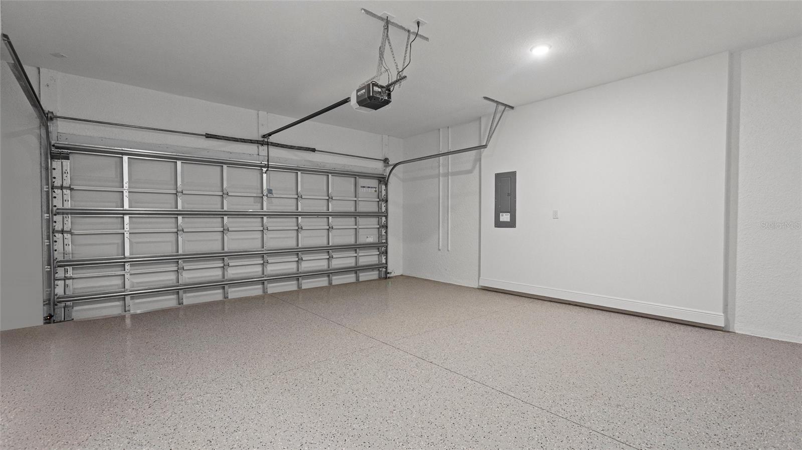 Image 22 of 61 For 18075 Cresswind Terrace