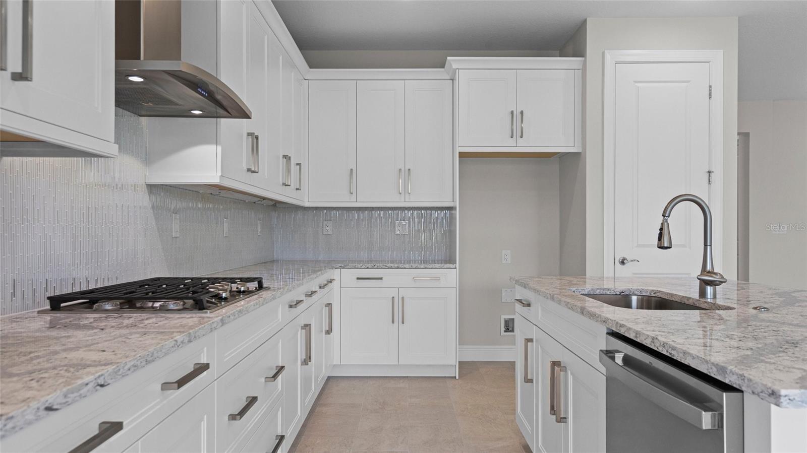 Image 9 of 61 For 18075 Cresswind Terrace