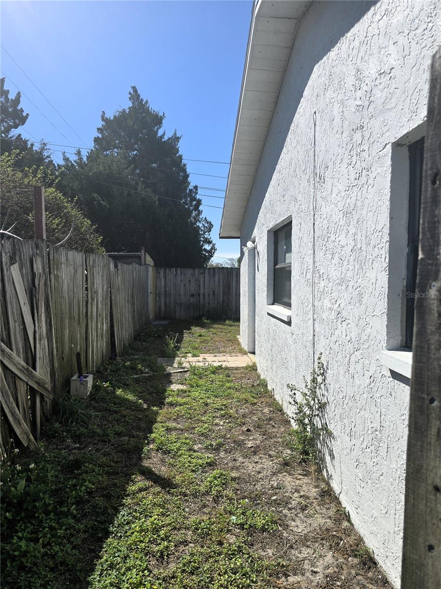 Image 23 of 25 For 5422 Amy Lane