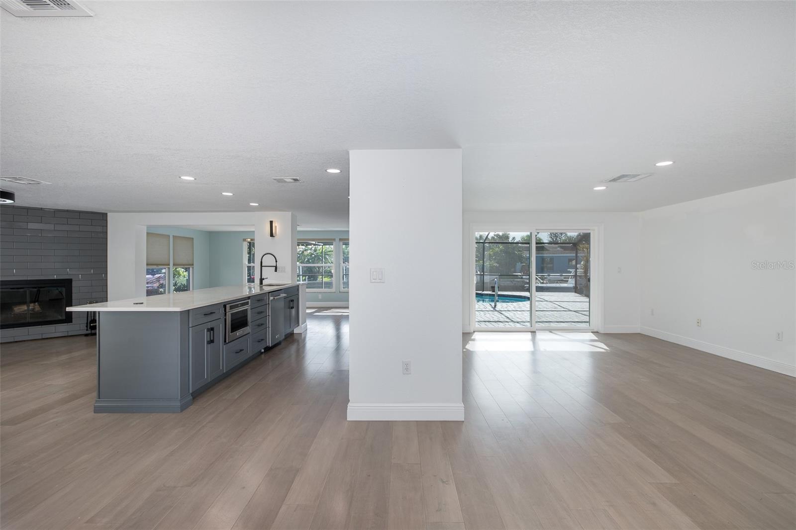 Image 12 of 61 For 9816 San Mateo Way