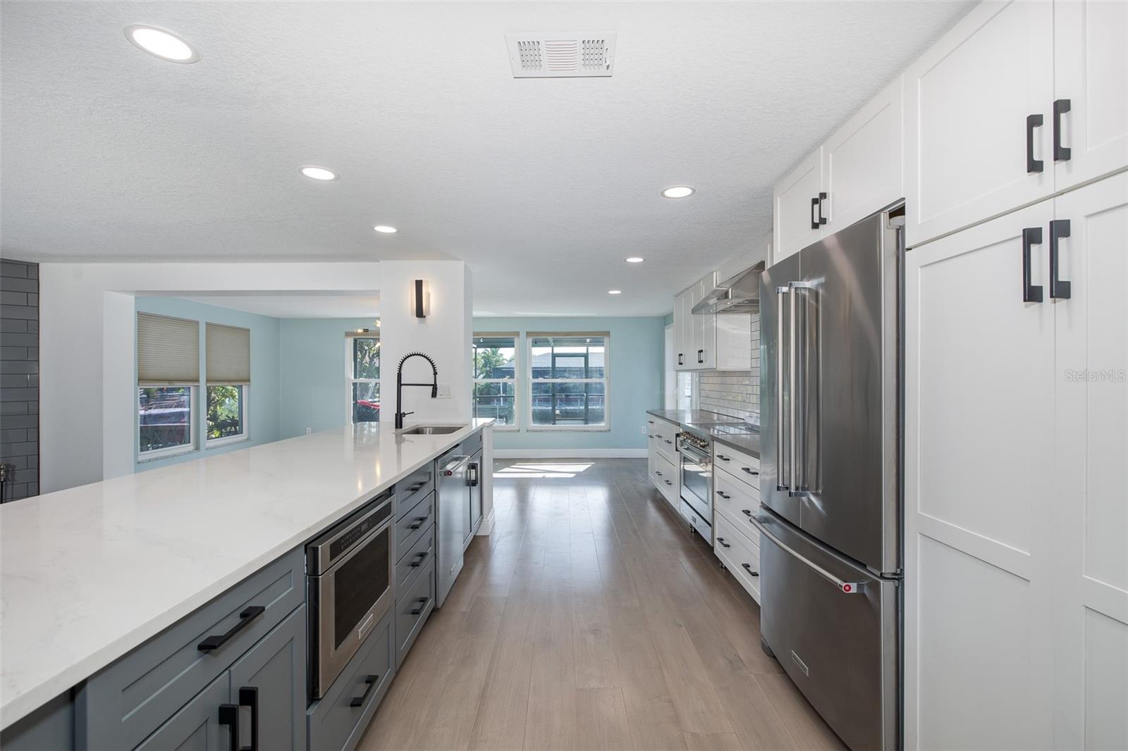 Image 14 of 61 For 9816 San Mateo Way