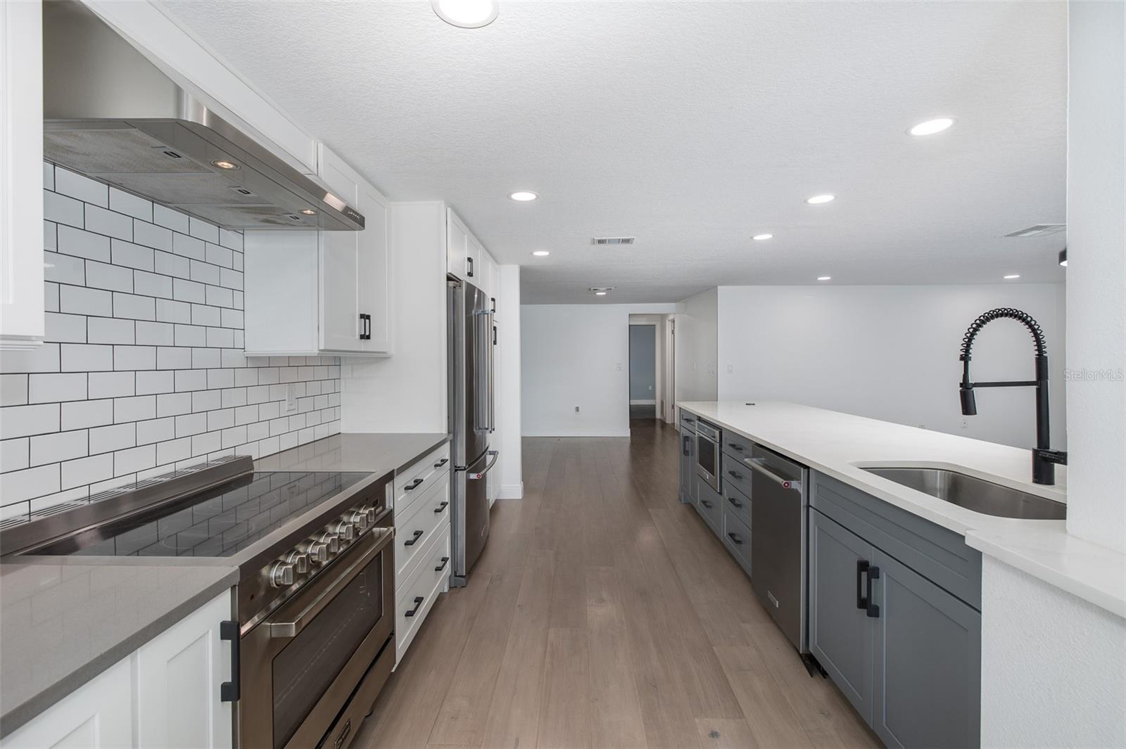 Image 21 of 61 For 9816 San Mateo Way