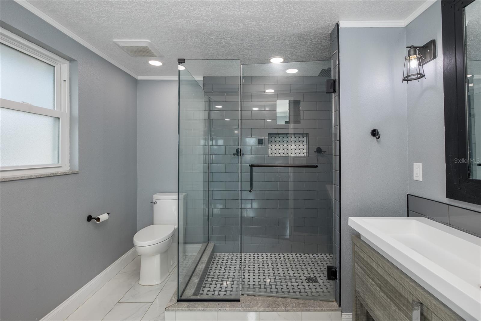 Image 27 of 61 For 9816 San Mateo Way