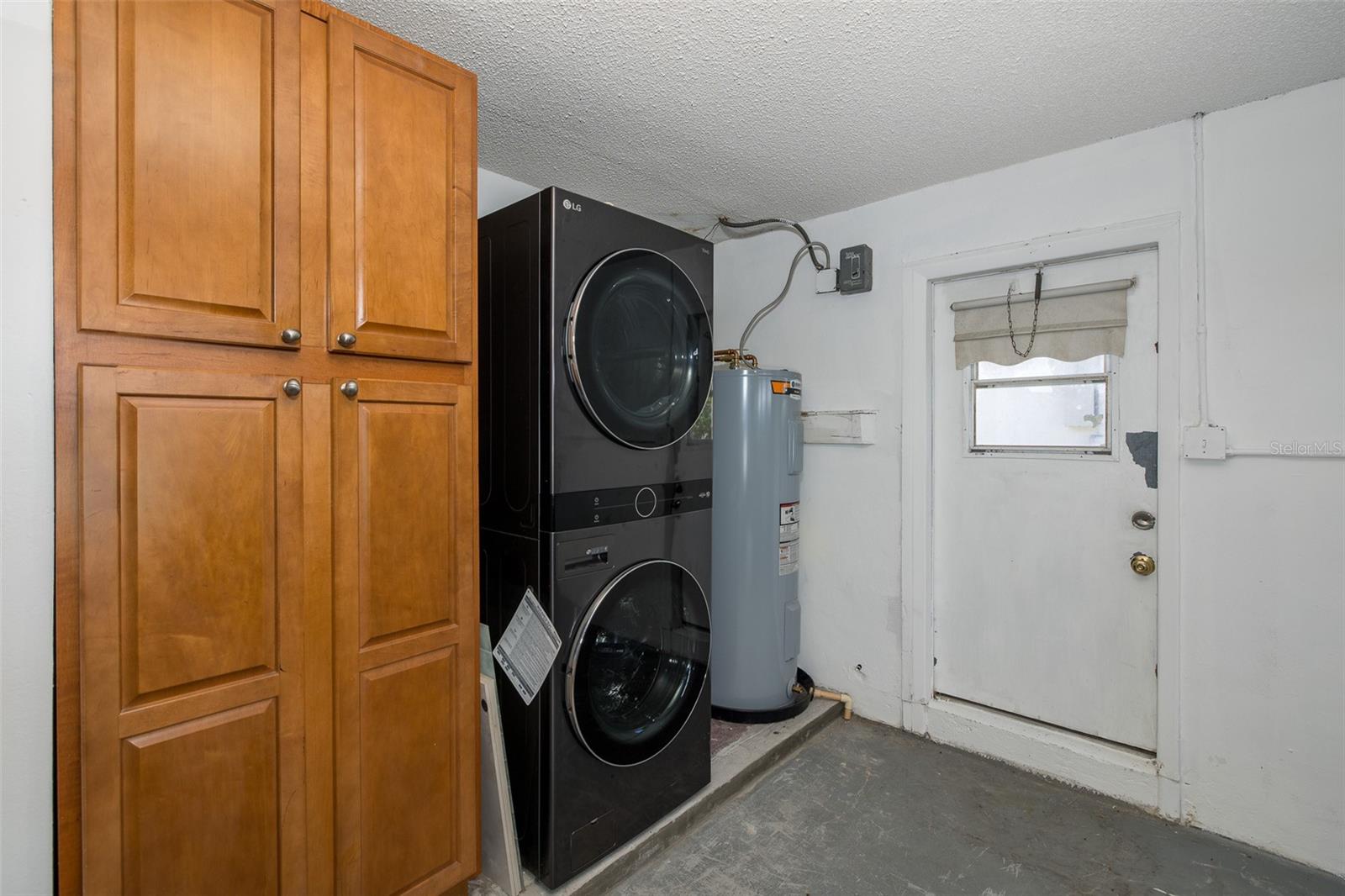 Image 36 of 61 For 9816 San Mateo Way