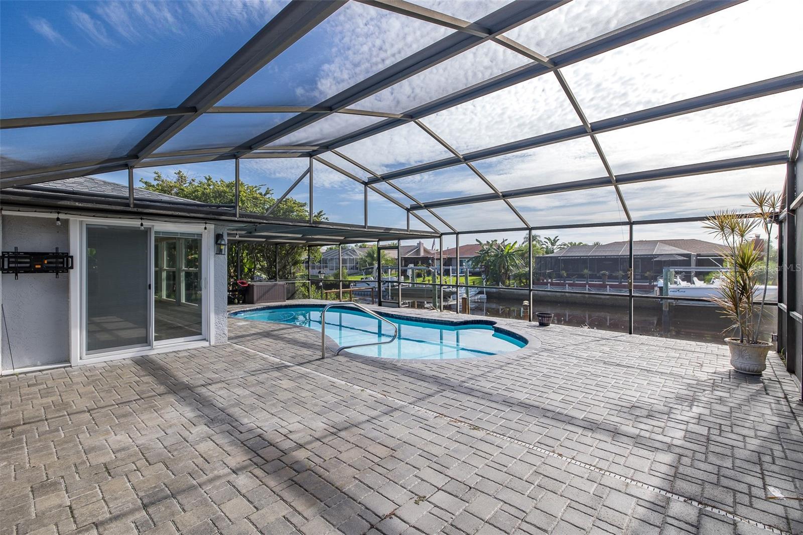 Image 37 of 61 For 9816 San Mateo Way