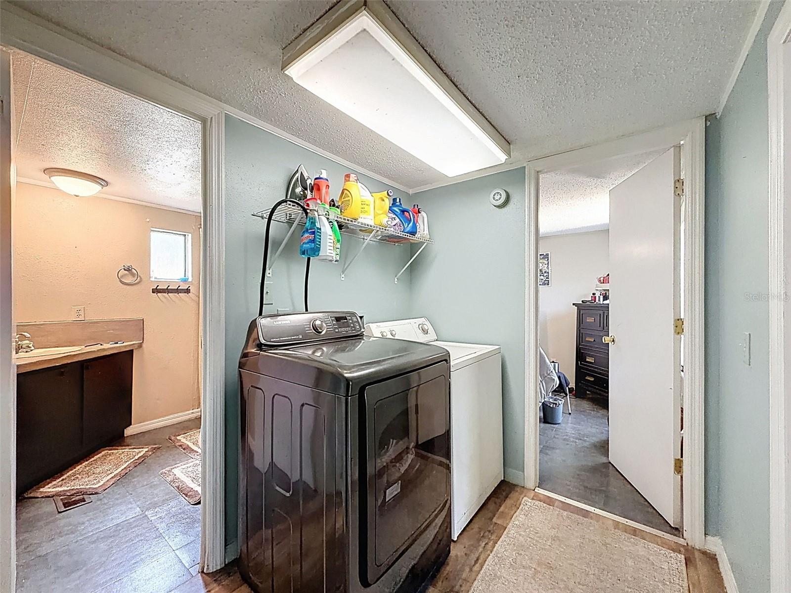 Image 17 of 34 For 10423 Cheever Road