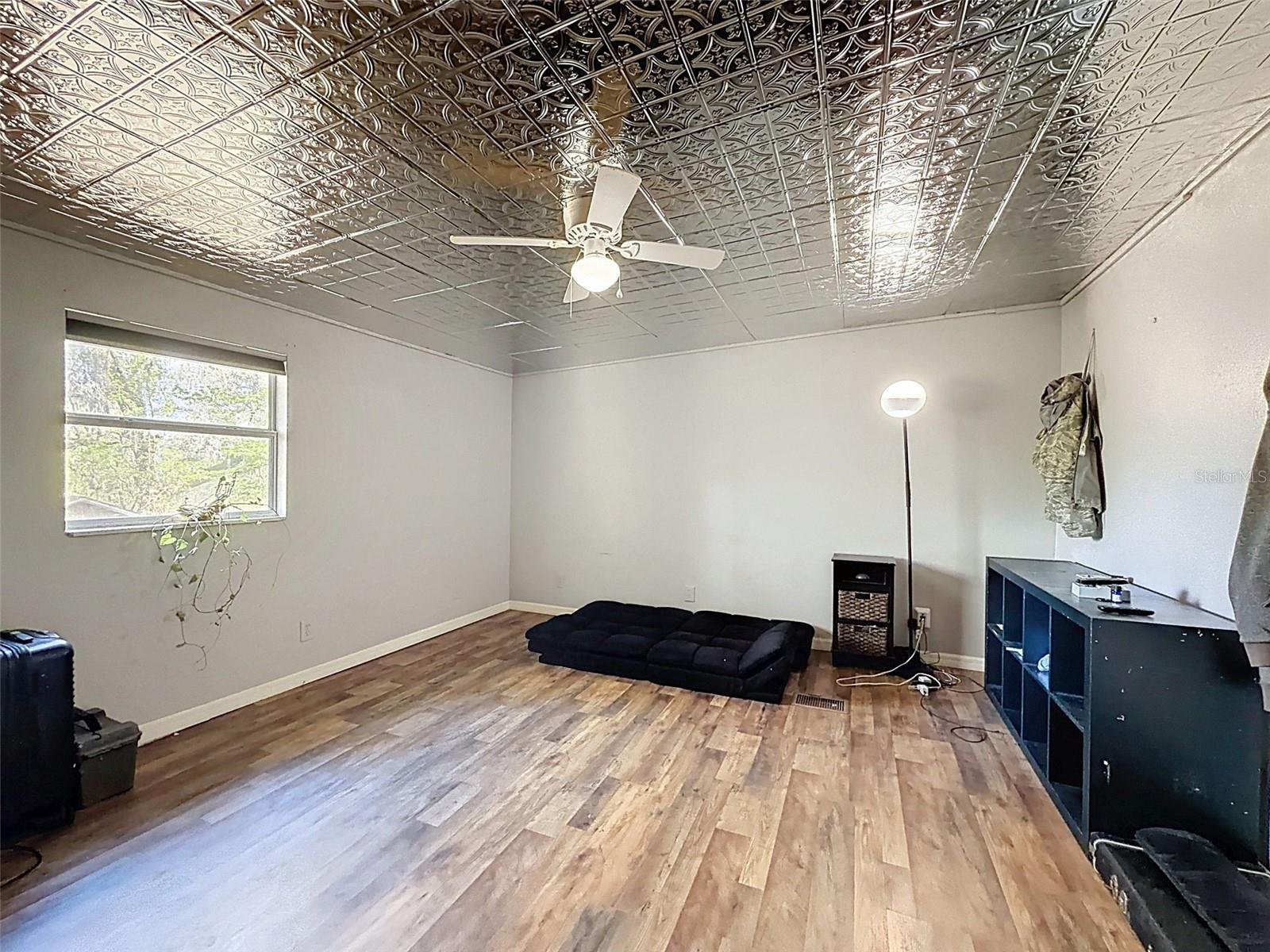 Image 18 of 34 For 10423 Cheever Road