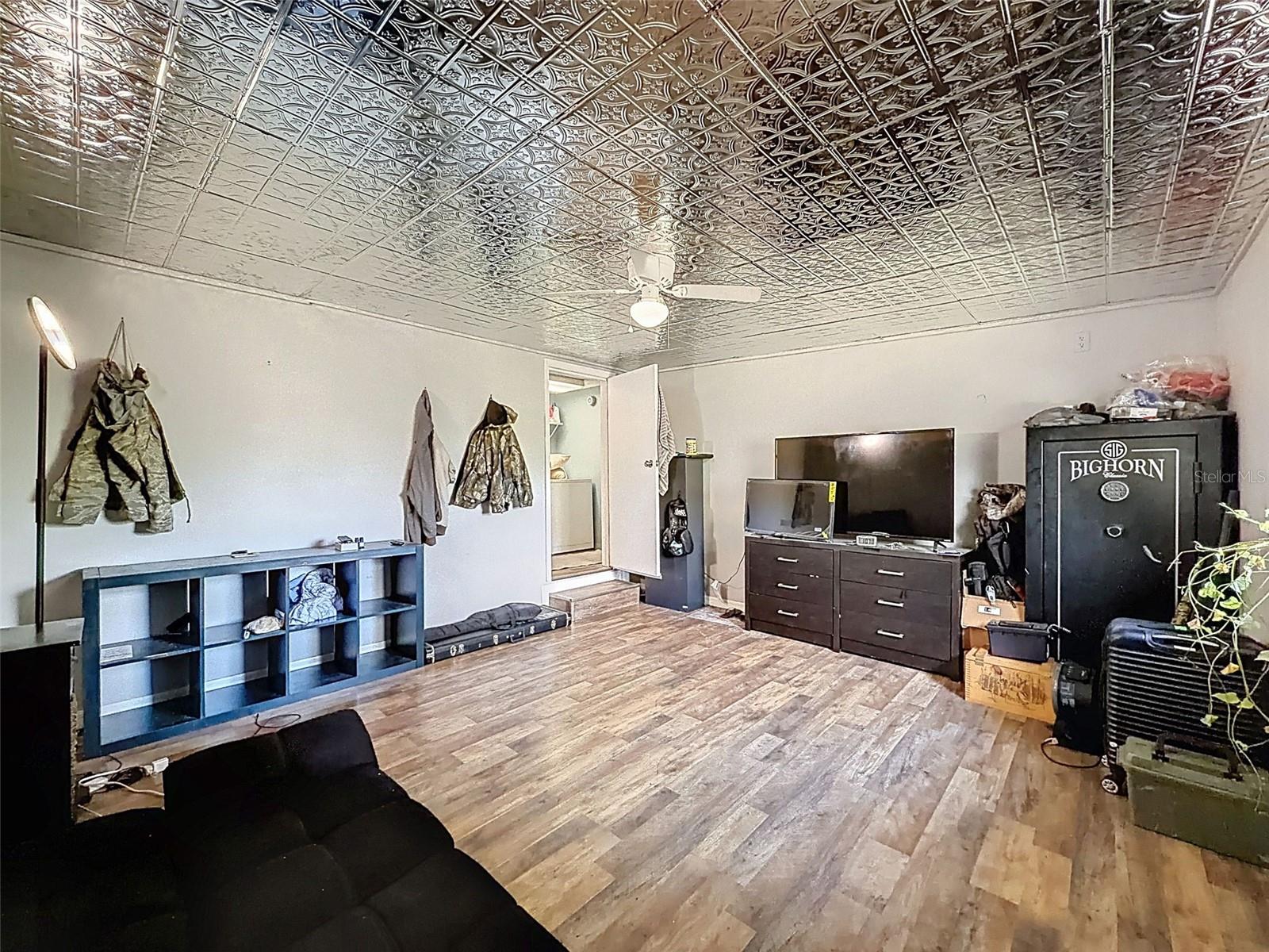 Image 20 of 34 For 10423 Cheever Road