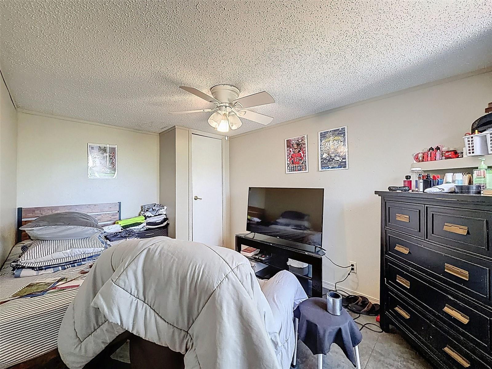 Image 21 of 34 For 10423 Cheever Road