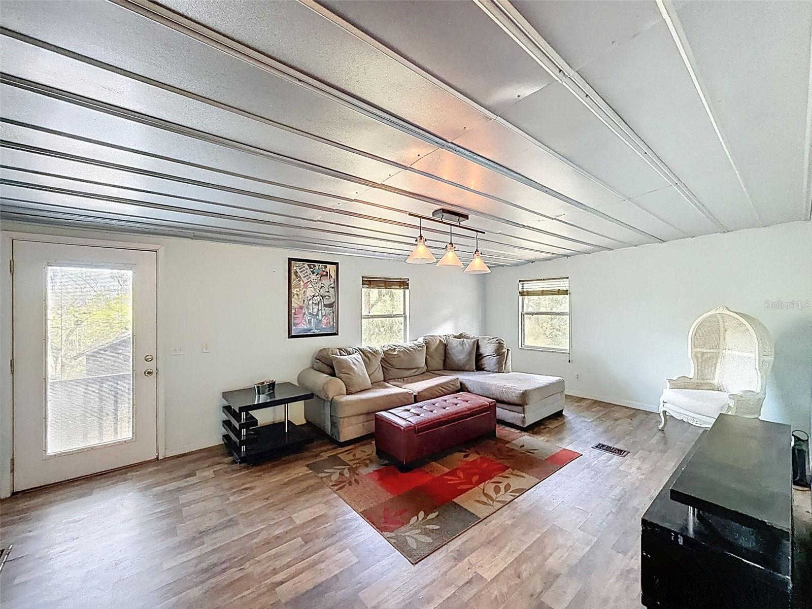 Image 6 of 34 For 10423 Cheever Road