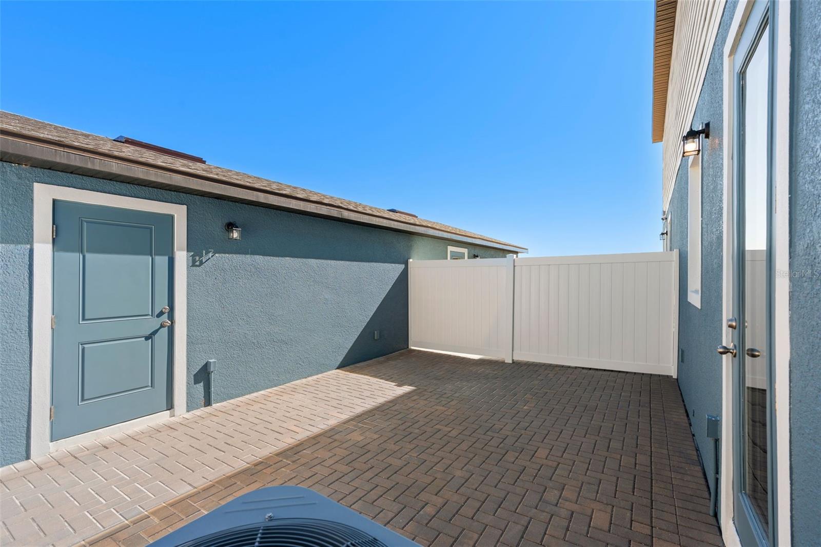 Image 28 of 31 For 715 Blissful Gardens Way