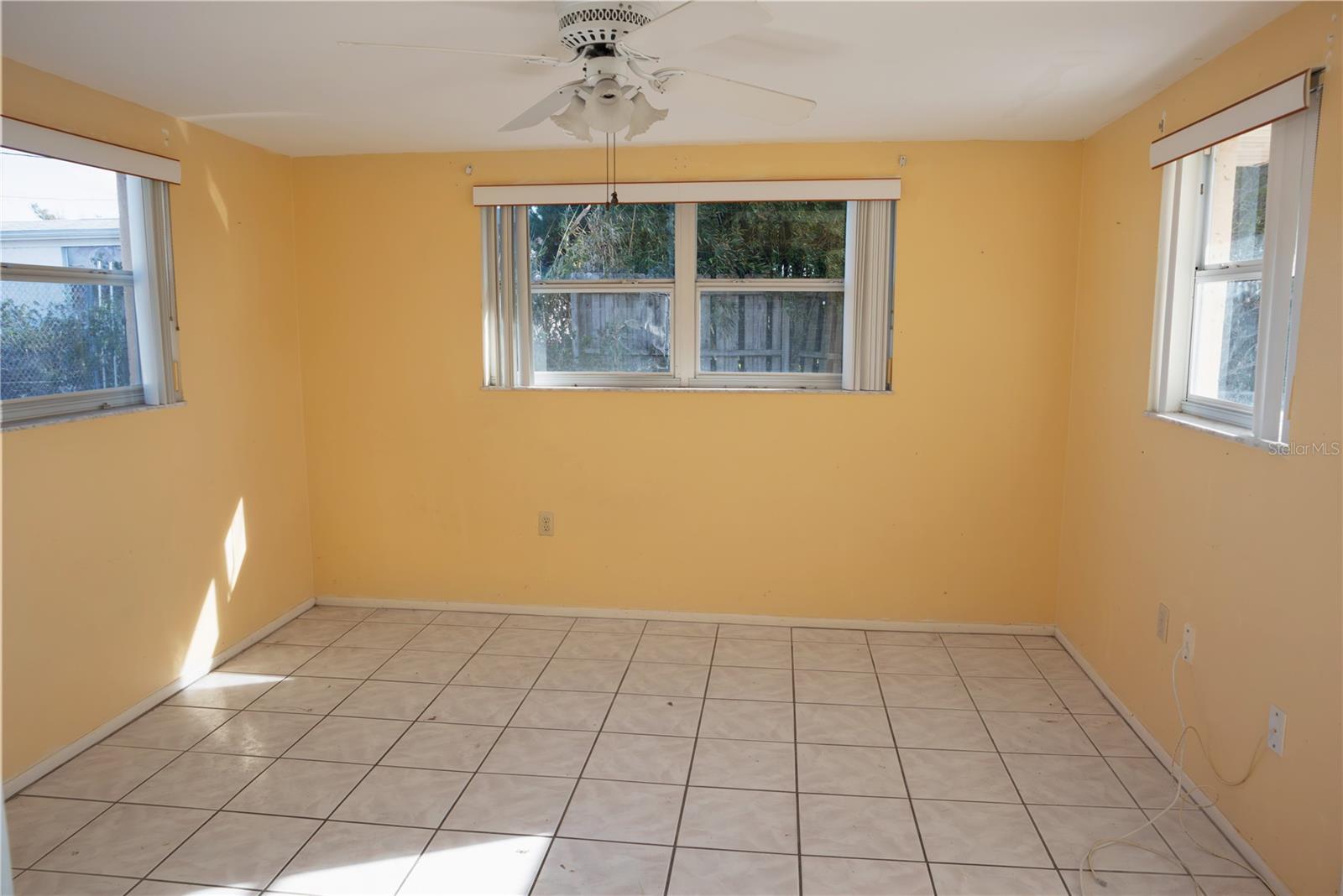 Image 17 of 24 For 5102 Manor Drive