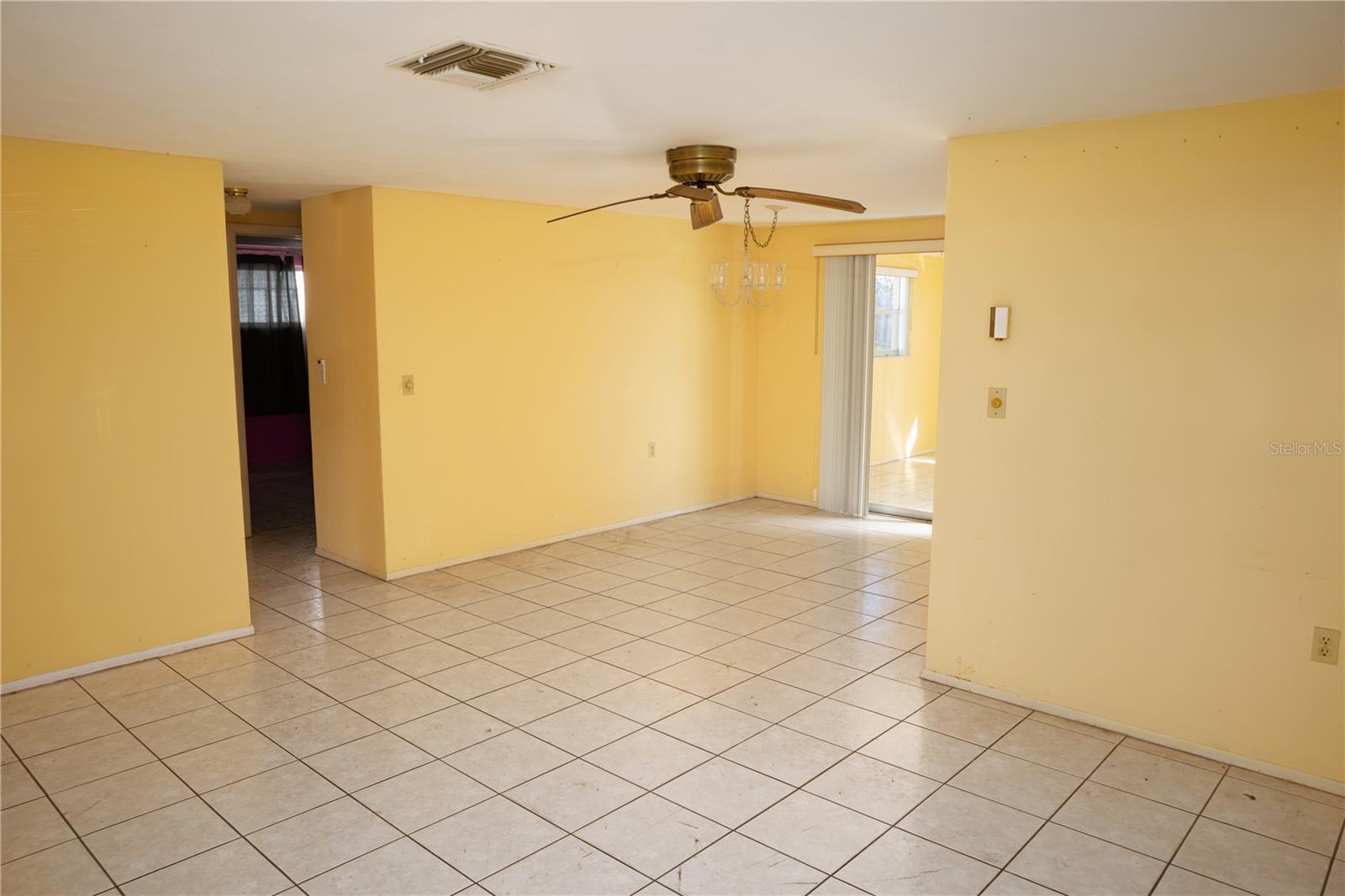 Image 5 of 24 For 5102 Manor Drive