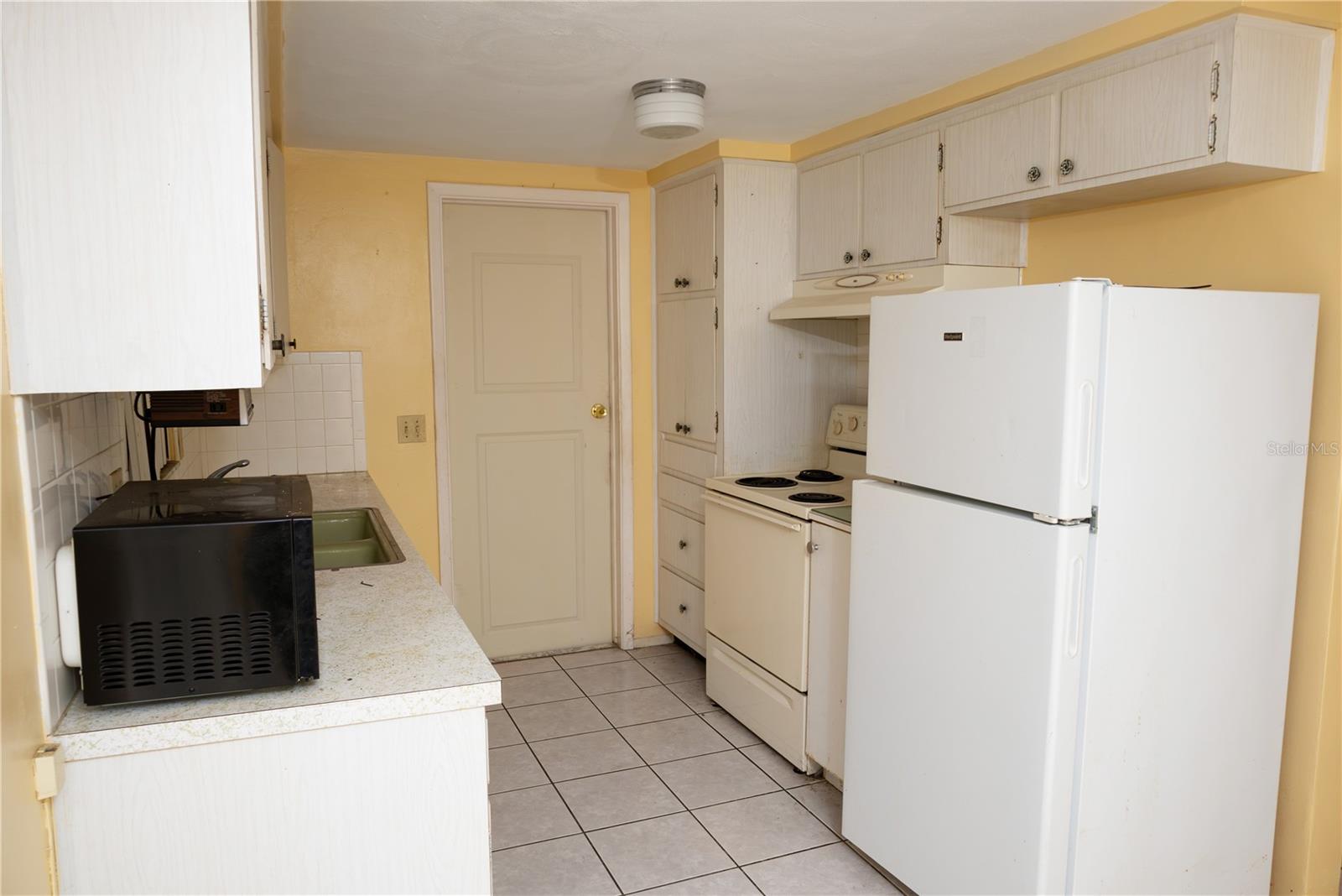 Image 9 of 24 For 5102 Manor Drive