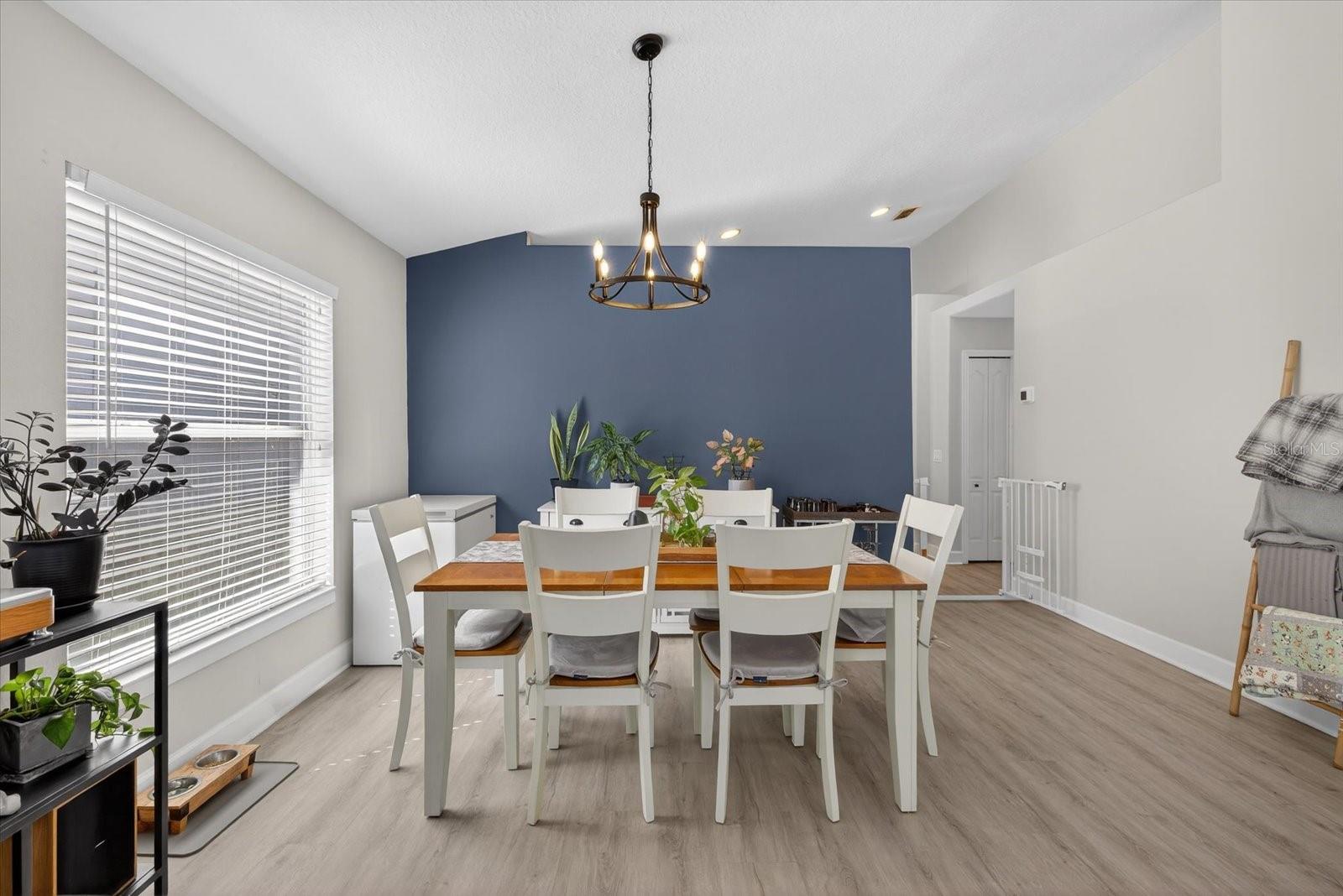 Image 10 of 37 For 5209 Abbey Park Avenue