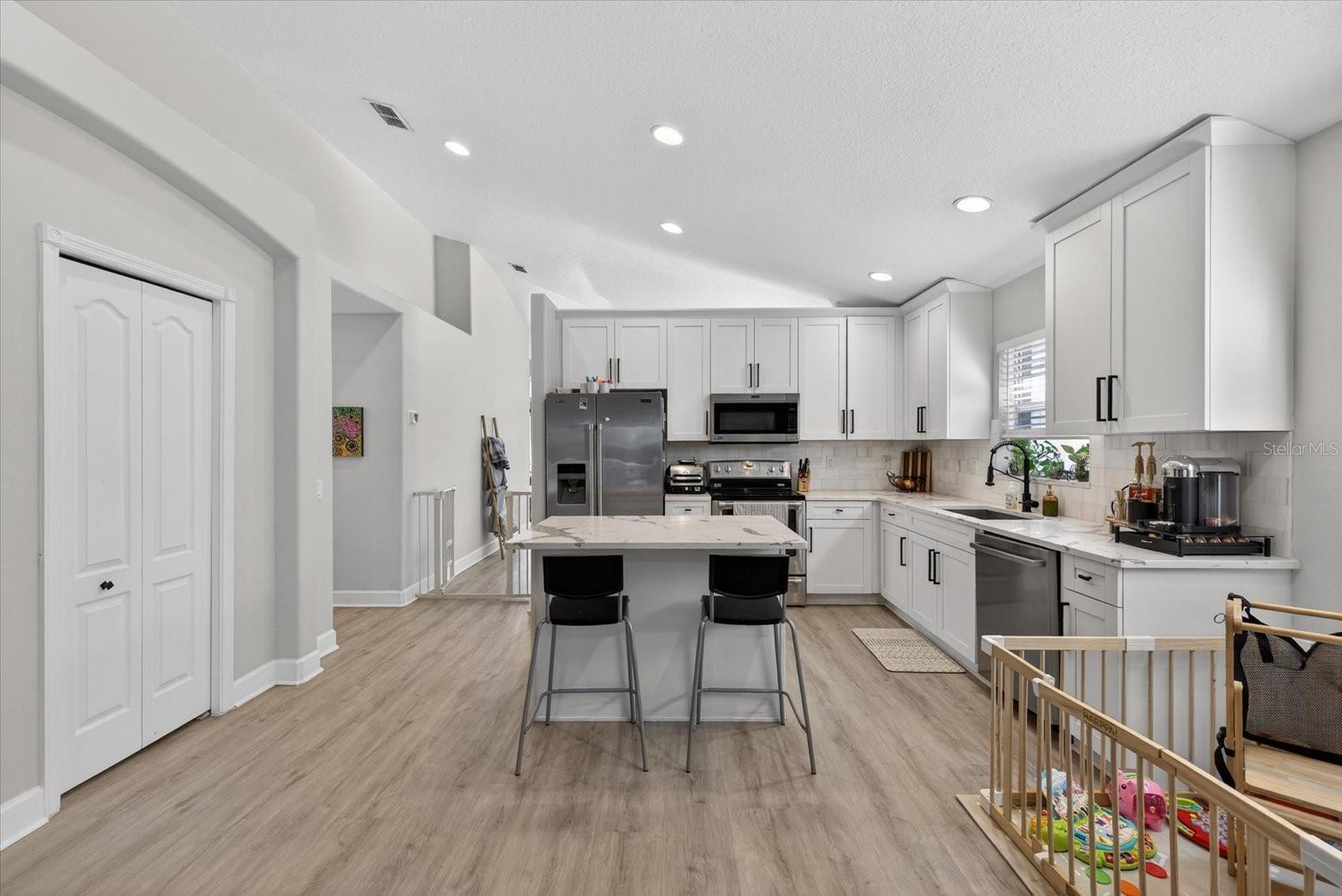 Image 14 of 37 For 5209 Abbey Park Avenue