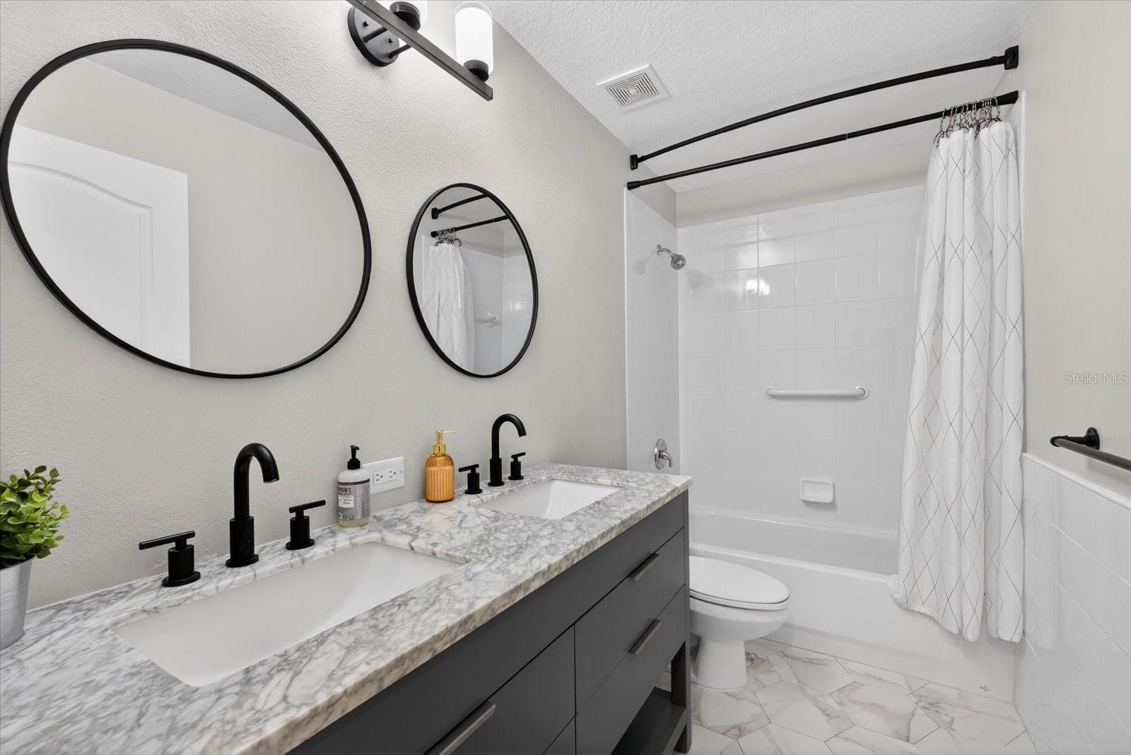 Image 28 of 37 For 5209 Abbey Park Avenue