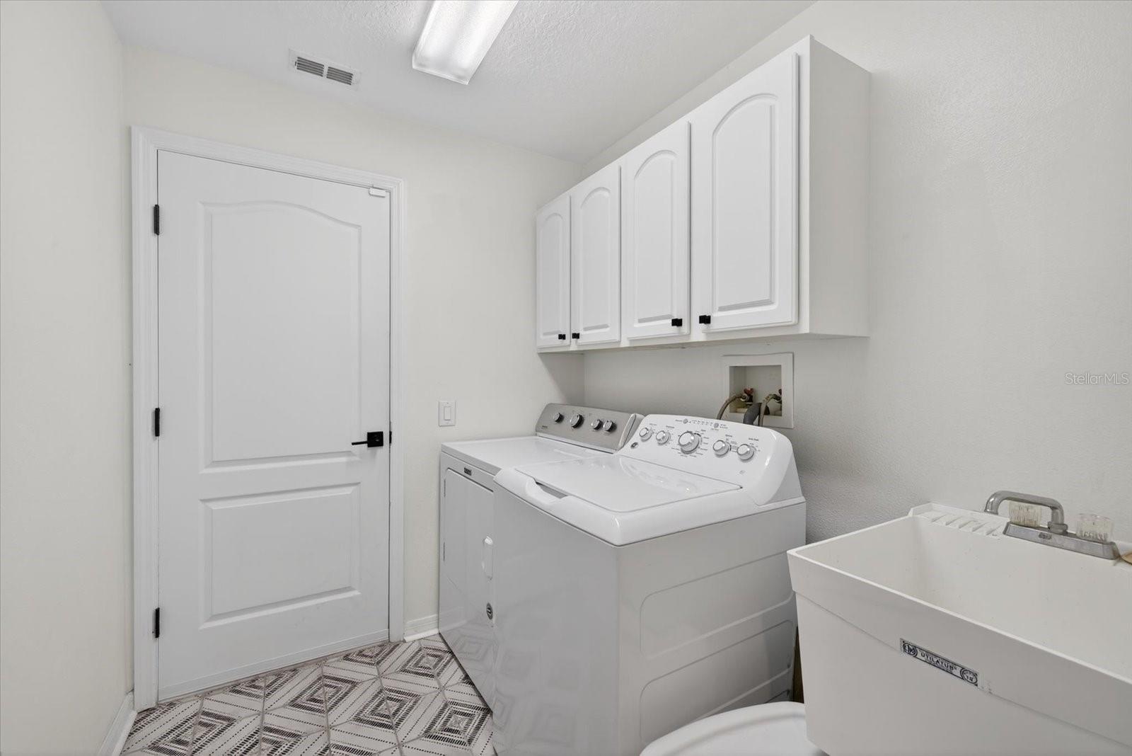 Image 33 of 37 For 5209 Abbey Park Avenue