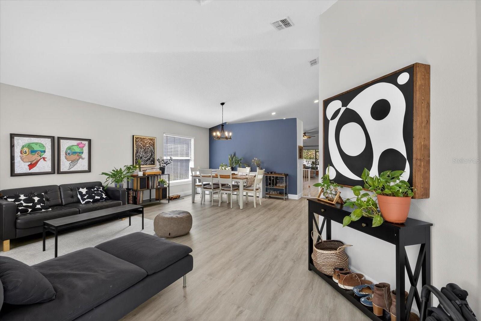 Image 7 of 37 For 5209 Abbey Park Avenue