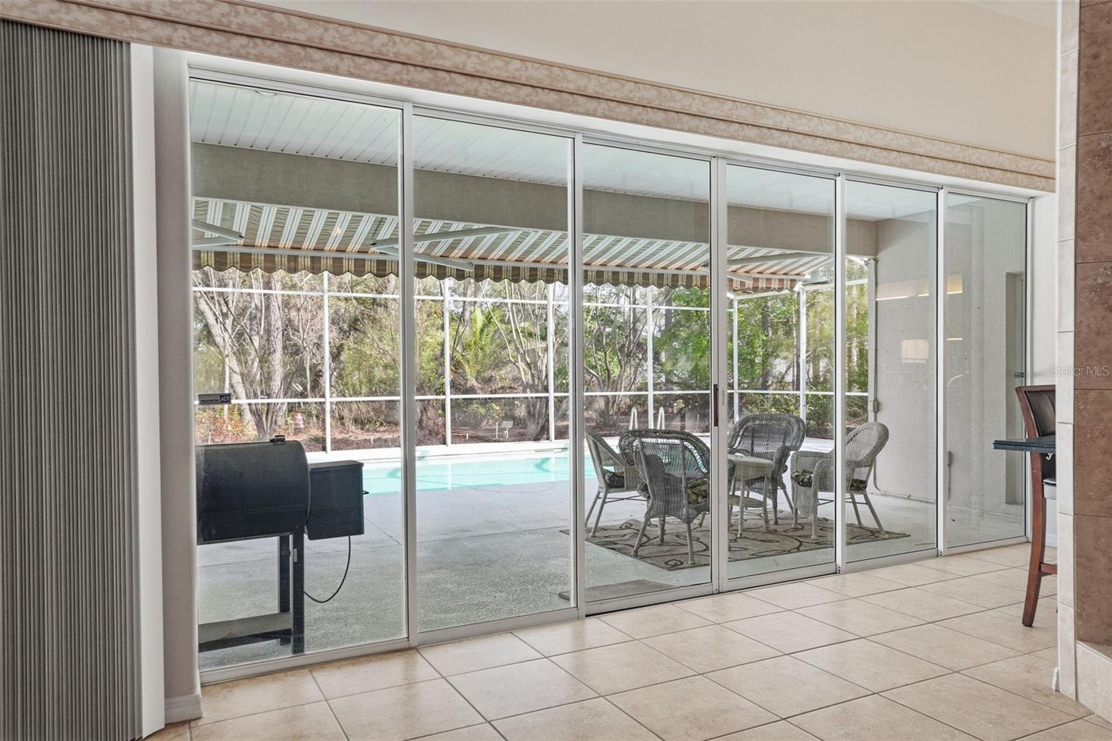 Image 18 of 47 For 3563 Blossom Drive