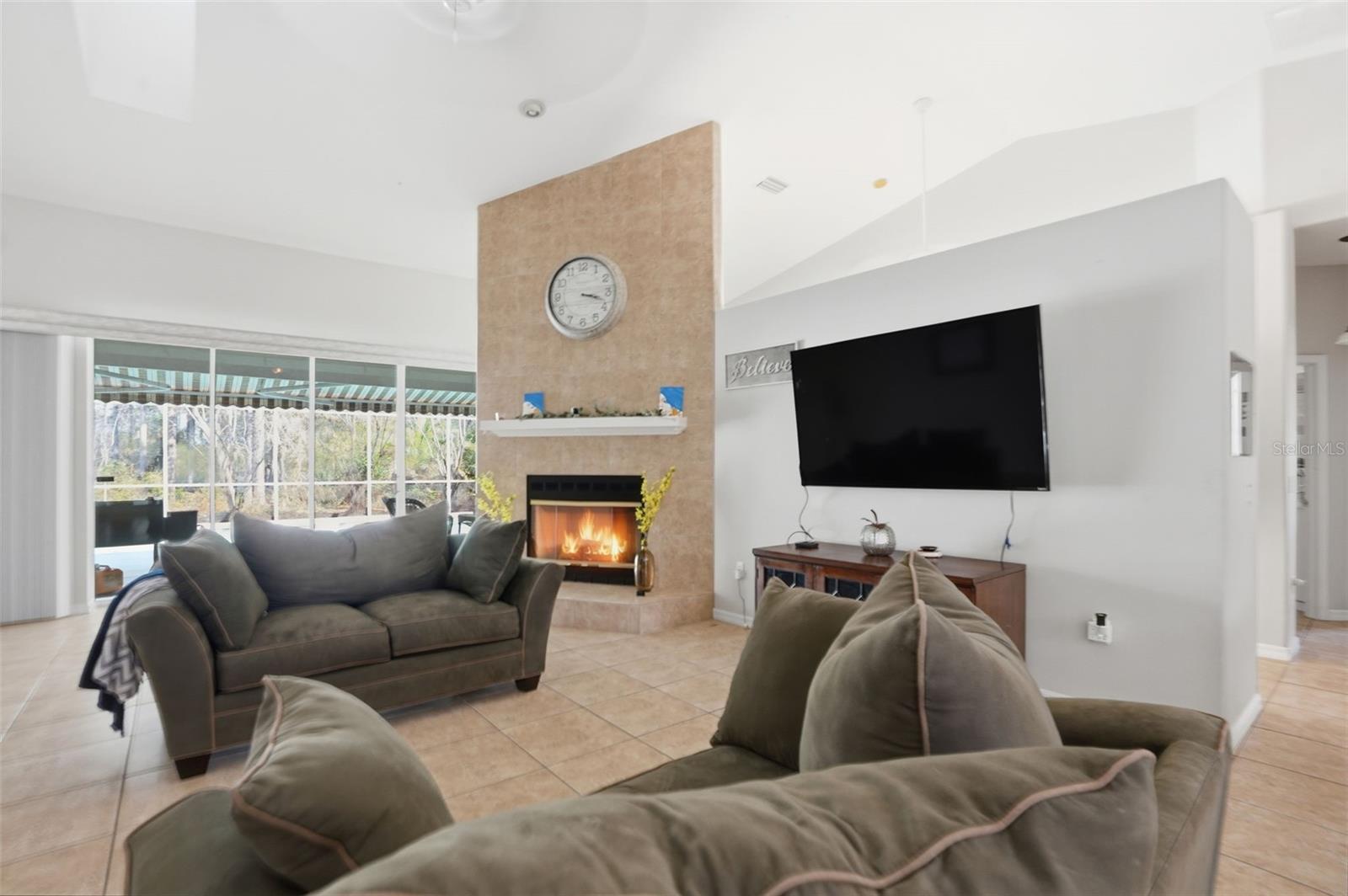 Image 4 of 47 For 3563 Blossom Drive