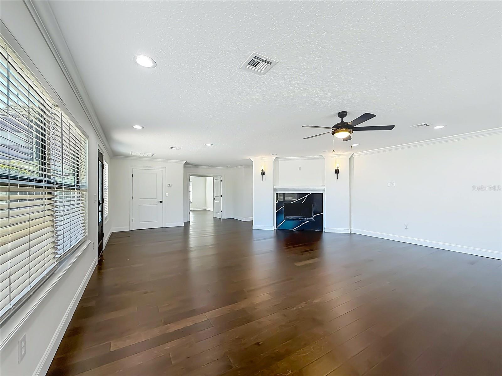 Image 19 of 100 For 3575 24th Avenue Road