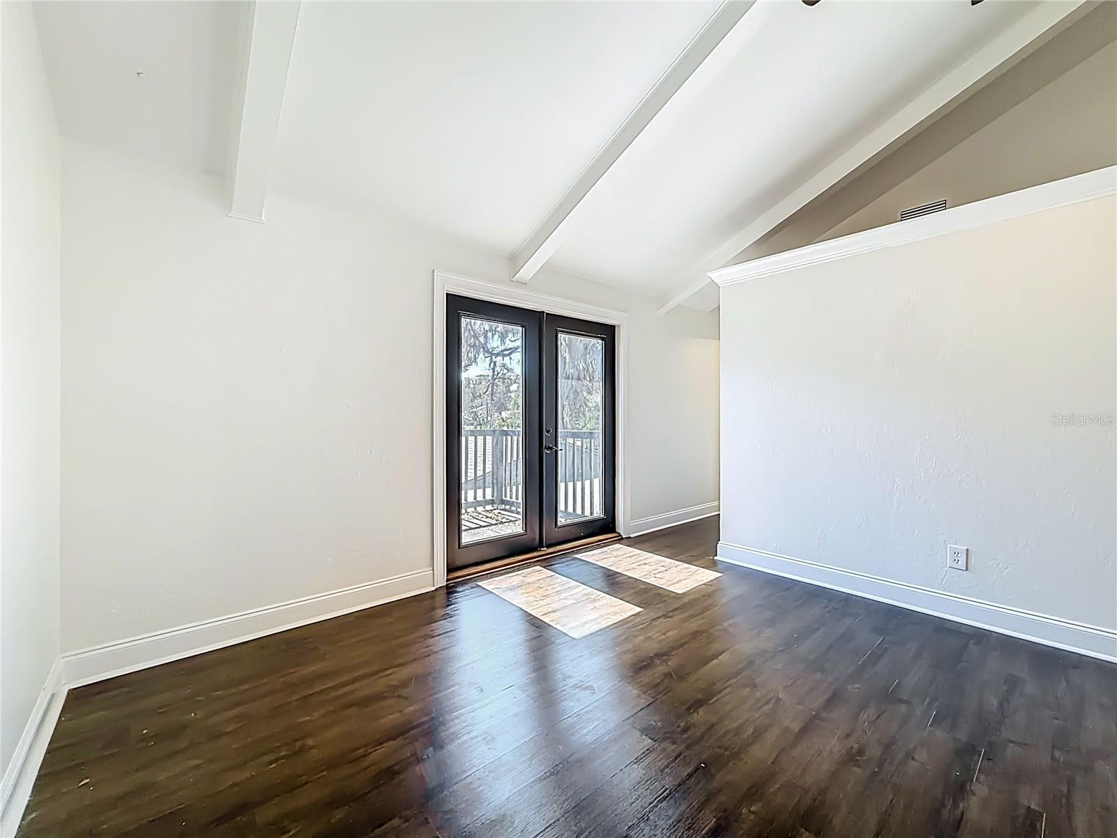 Image 25 of 100 For 3575 24th Avenue Road