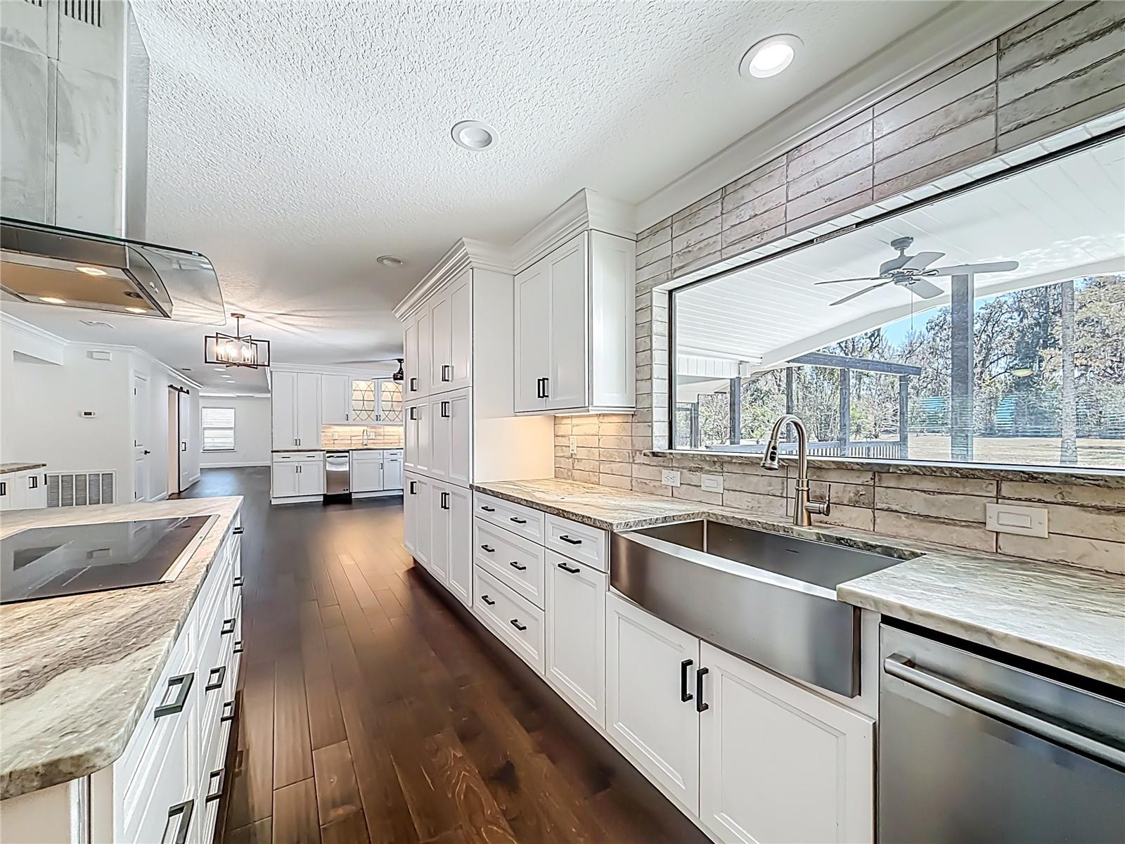 Image 3 of 100 For 3575 24th Avenue Road