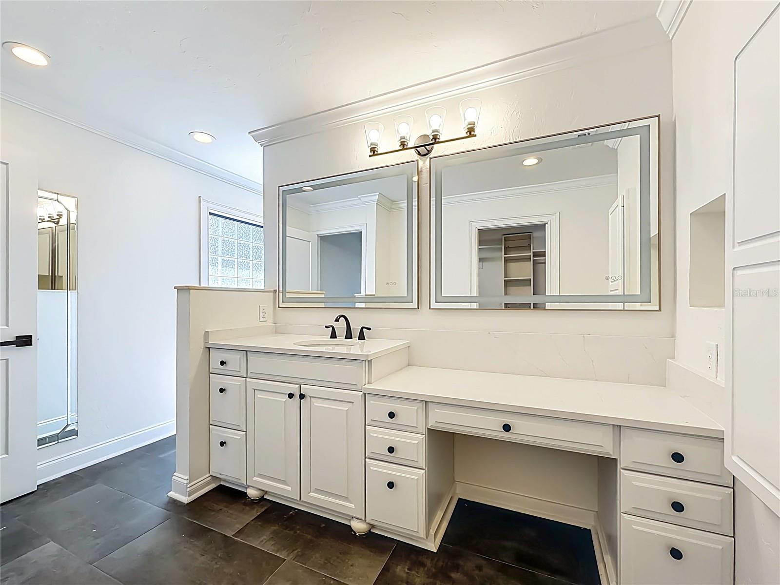 Image 31 of 100 For 3575 24th Avenue Road