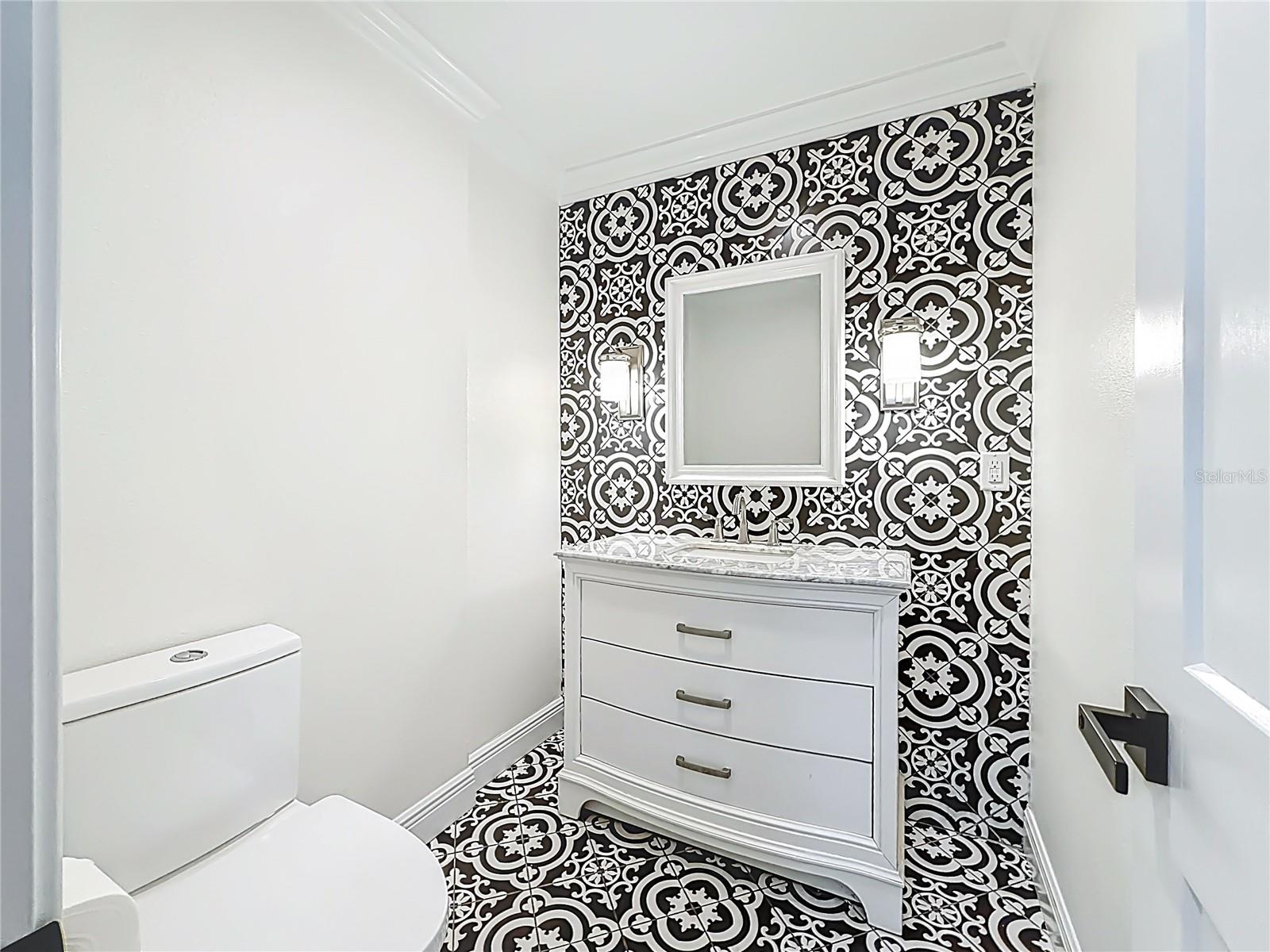 Image 36 of 100 For 3575 24th Avenue Road