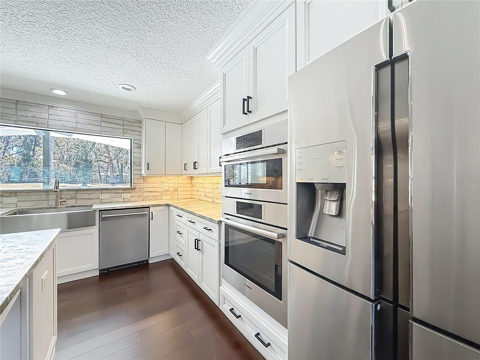 Image 37 of 100 For 3575 24th Avenue Road