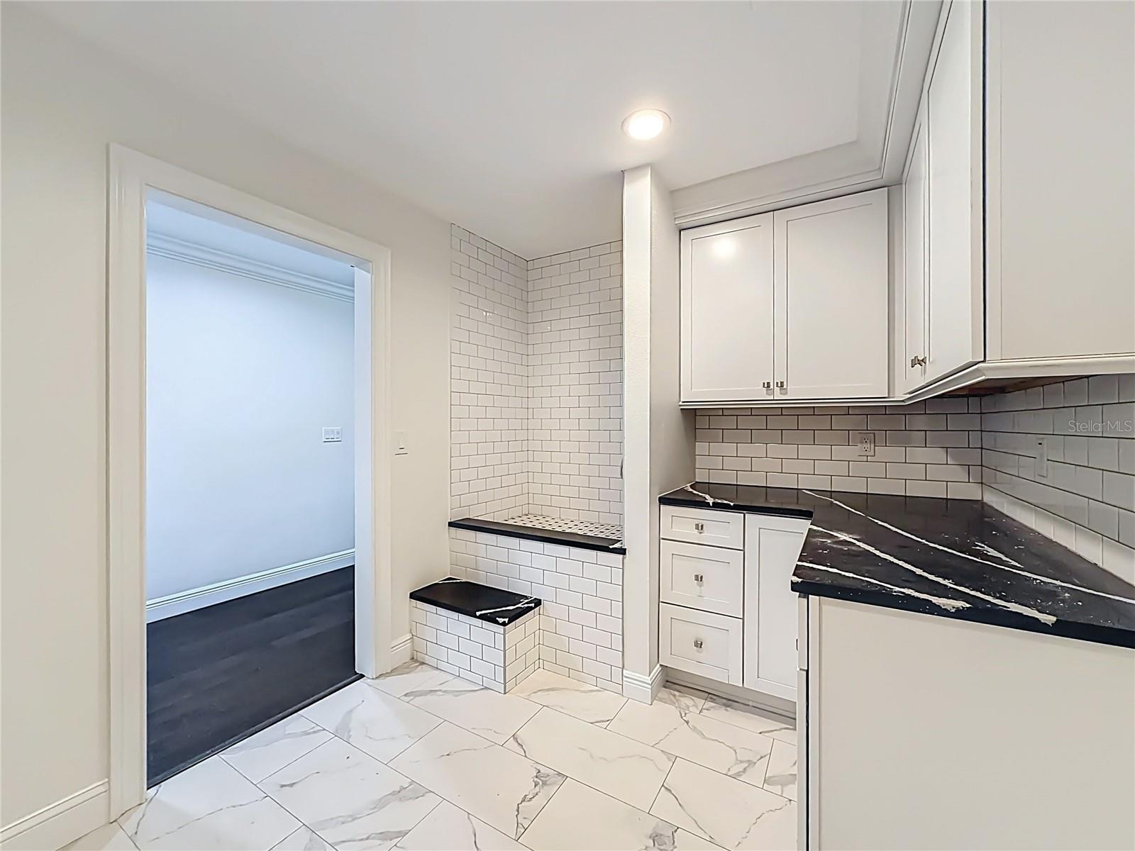 Image 38 of 100 For 3575 24th Avenue Road