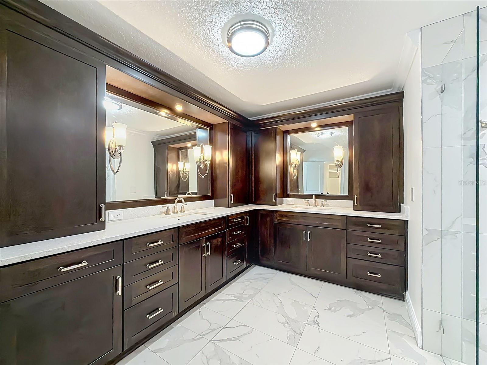 Image 56 of 100 For 3575 24th Avenue Road