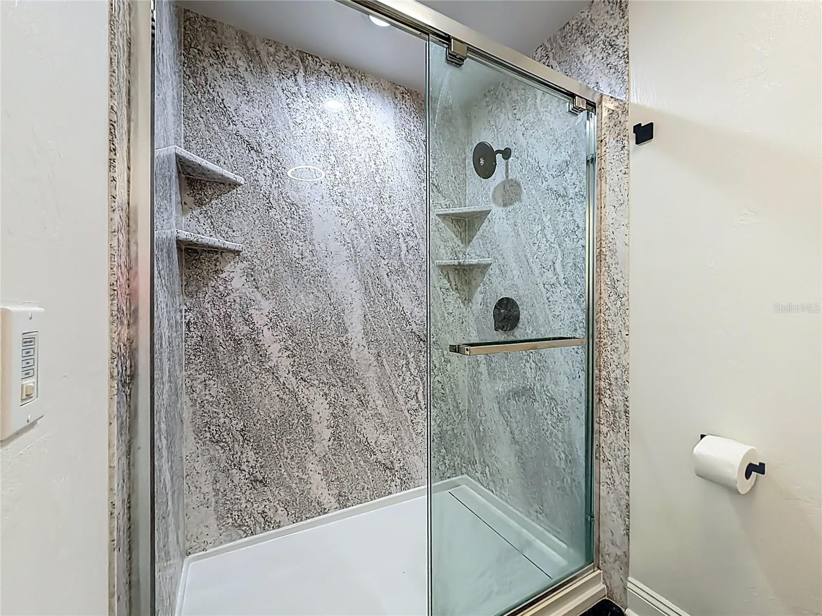 Image 62 of 100 For 3575 24th Avenue Road