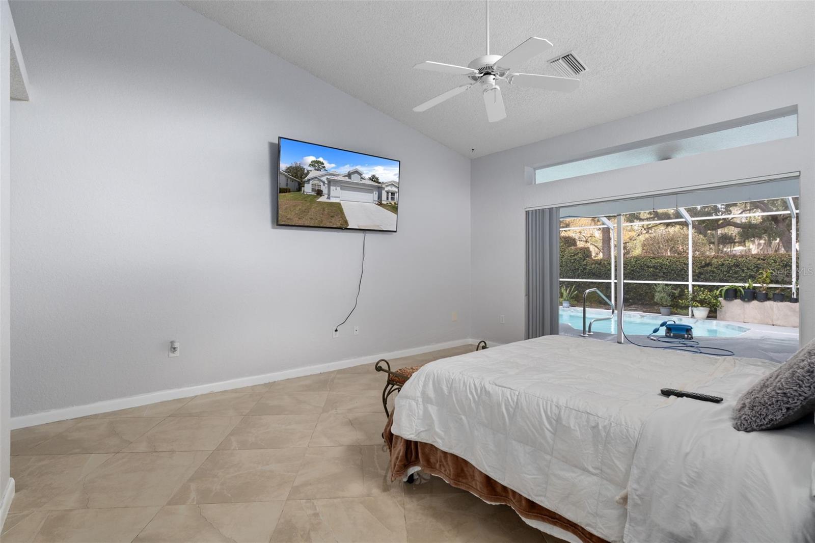 Image 20 of 52 For 9151 Rhett Lane