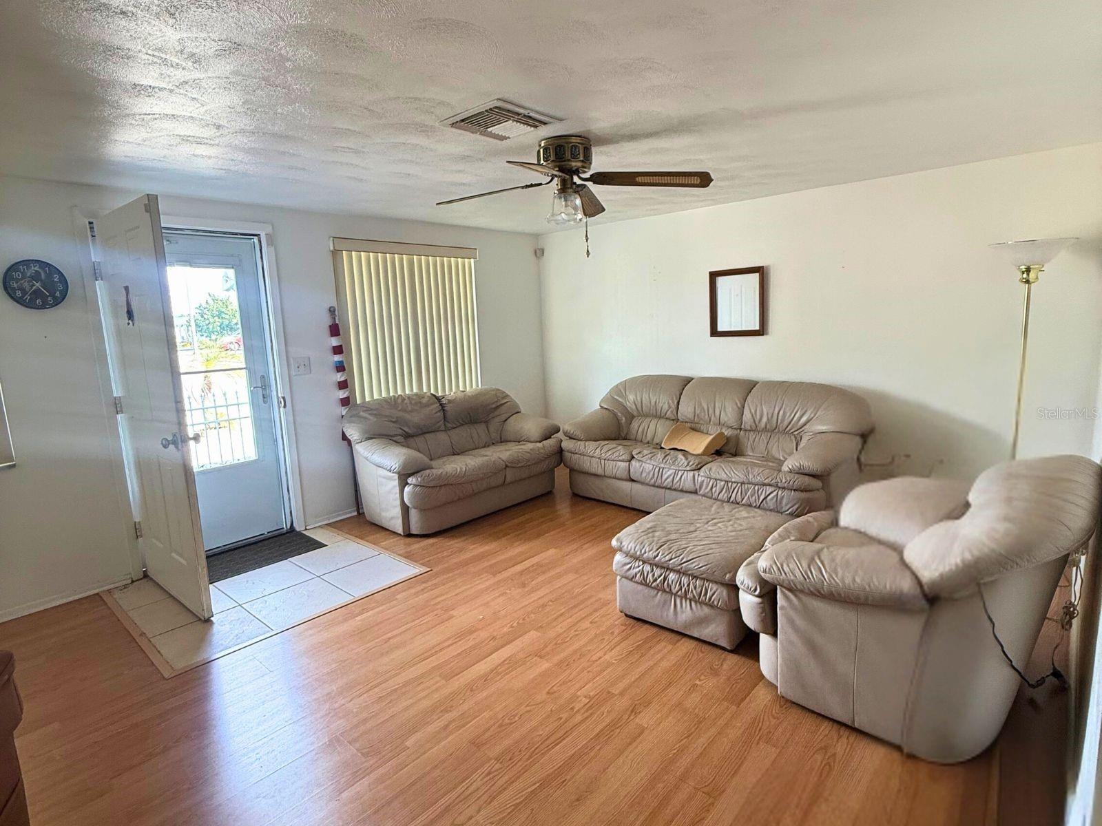 Image 3 of 9 For 3547 Woodcock Drive