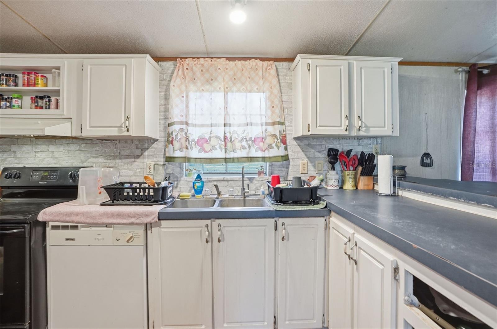 Image 8 of 44 For 144 159th Avenue