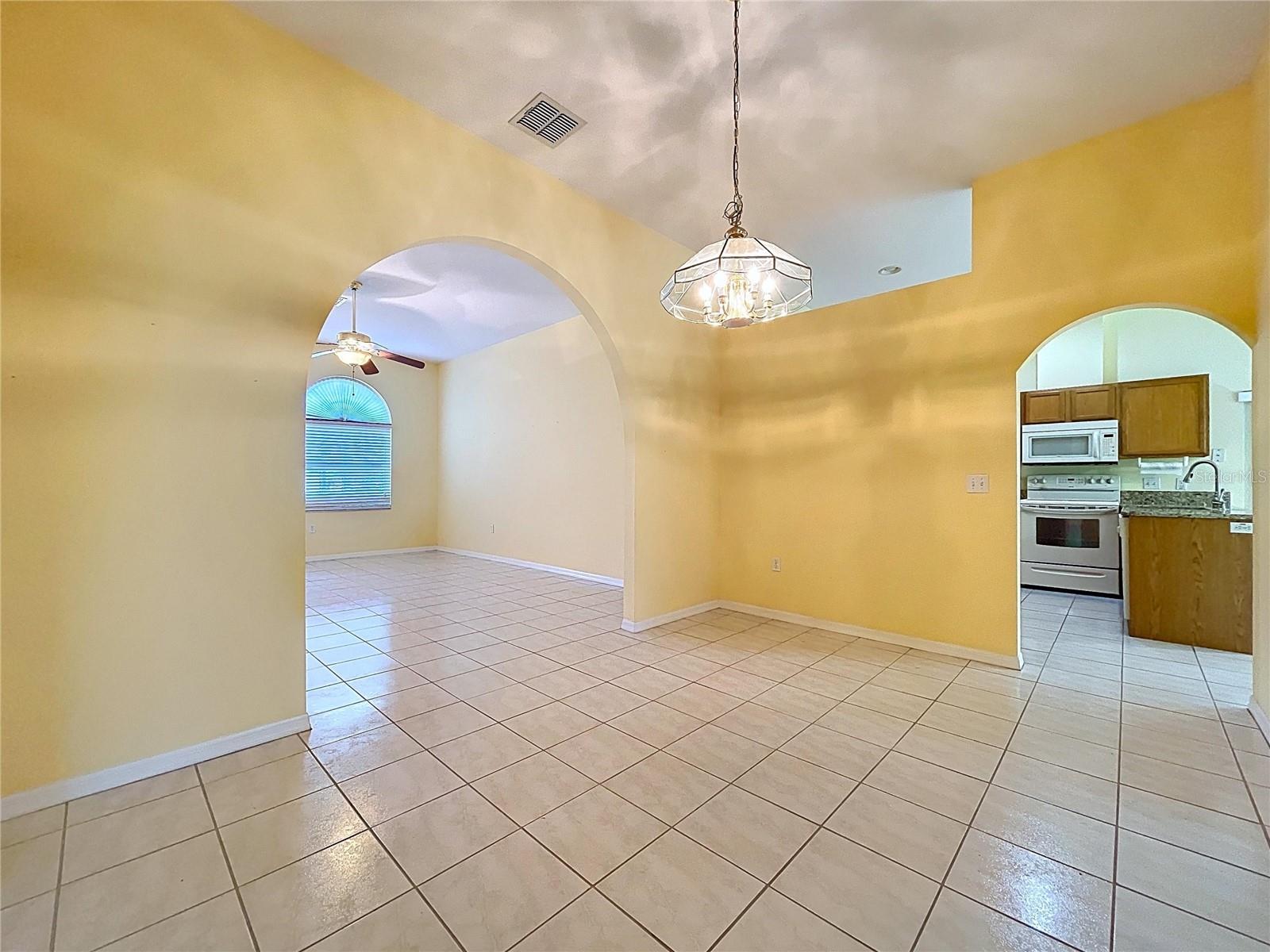 Image 19 of 65 For 9330 Villa Entrada