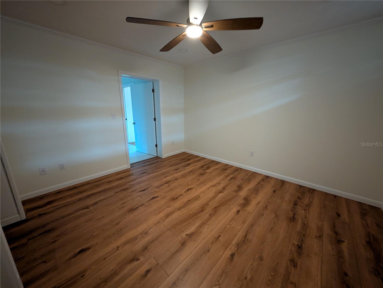 Image 11 of 32 For 8481 Great Oaks Drive